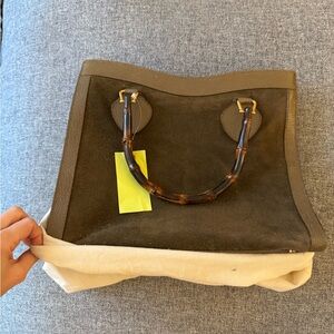 Elegant Green Suede Diana Gucci Tote (Vintage 1996)
